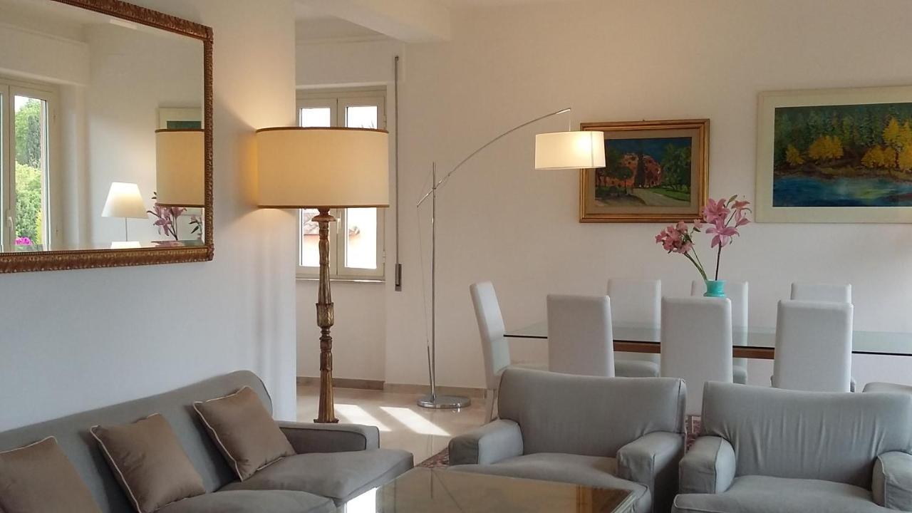 Rental In Rome Colosseo View Luxury Exterior photo