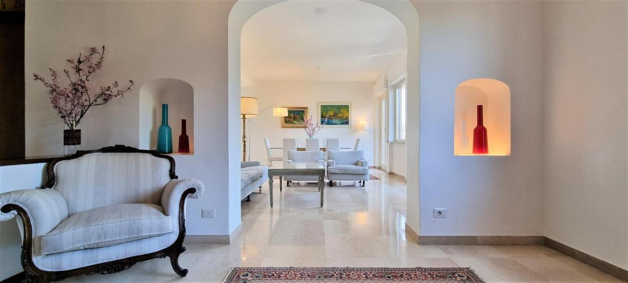Rental In Rome Colosseo View Luxury Exterior photo