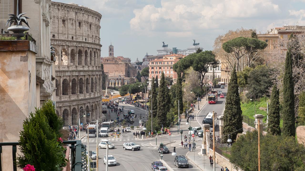 Rental In Rome Colosseo View Luxury Exterior photo